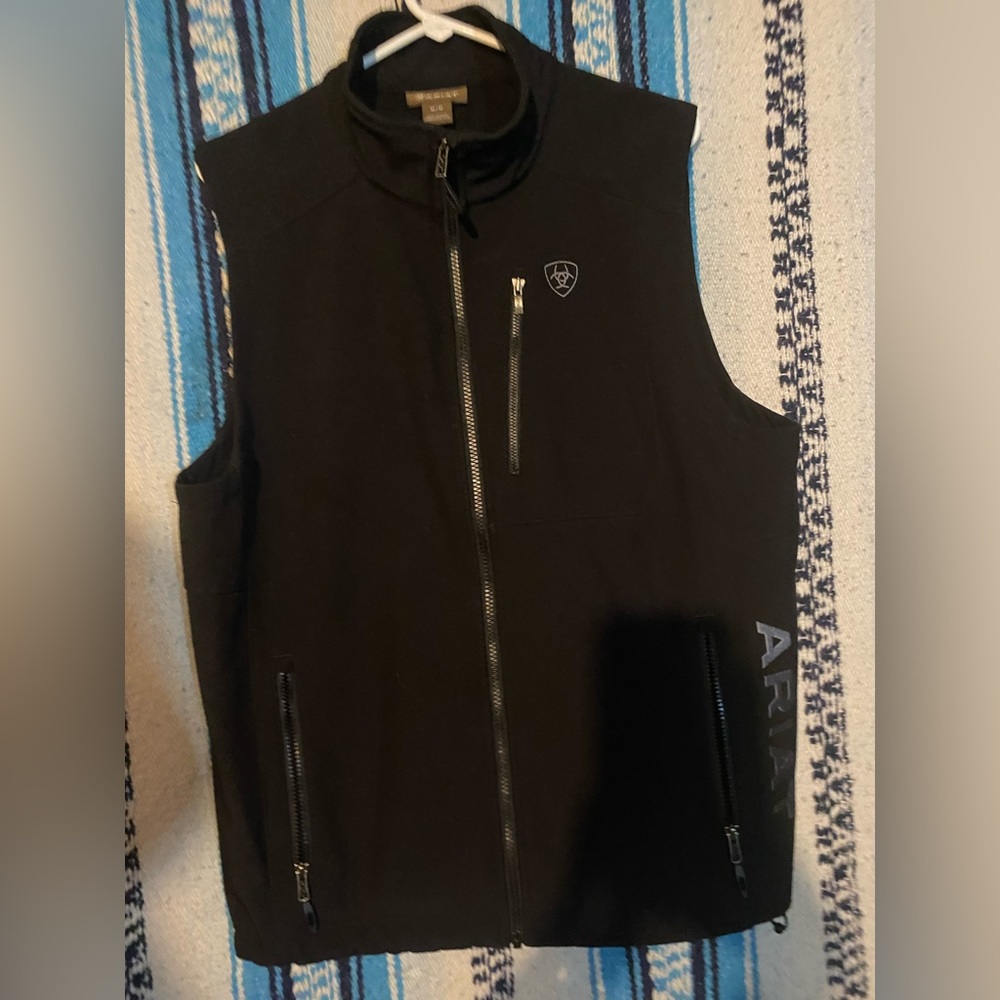 Black M/M (media men) ARIAT vest